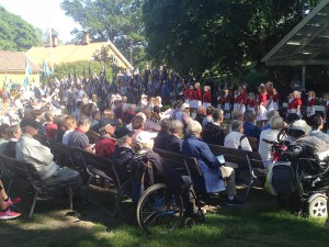 Mycket folk och fin underhållning under nationaldagen den 6 juni.