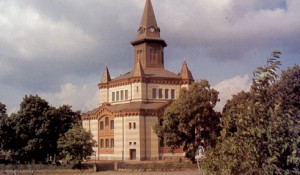 Örsjö kyrka håller öppet till den 17 juli.